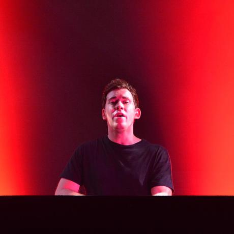Hardwell (21+ Event)