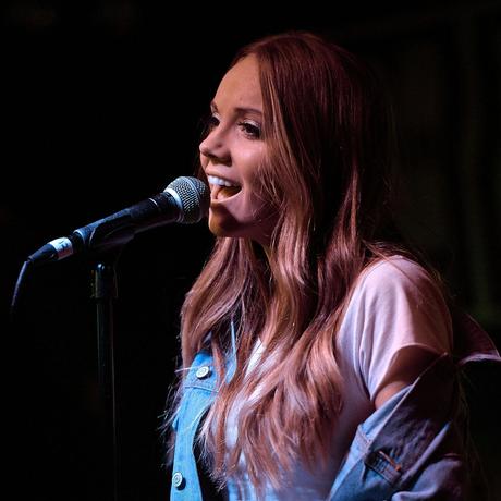 Danielle Bradbery