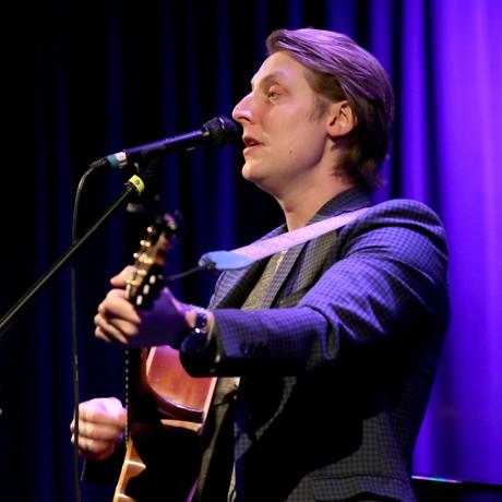 Eric Hutchinson