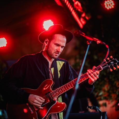 Monolink (18+ Event)