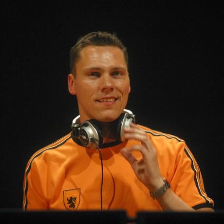 Tiesto (21+ Event)