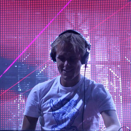 Armin Van Buuren (21+ Event)